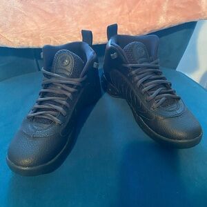 Boys Black Jordan Jump Man